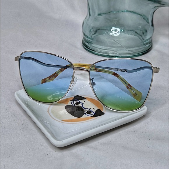 Gucci Accessories - Auth. Gucci oversized butterfly sunglasses
